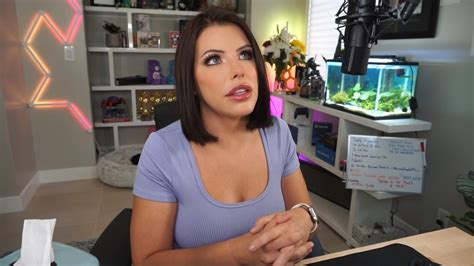 adrina chechik|Twitch Streamer Who Broke Back At TwitchCon Shows Surgery .